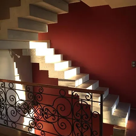 Вилла Domaine D'exception, Maison D'artiste Clairvaux-d'Aveyron