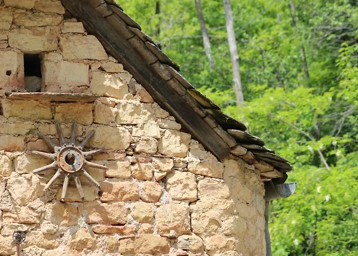 Domaine D'exception, Maison D'artiste * Clairvaux-d'Aveyron